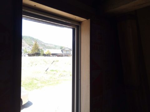 Fix窓室内側窓枠の取り付け 化粧シートversion 信州ボロ家再生の記録