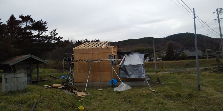 屋根トラス設置しまくり？